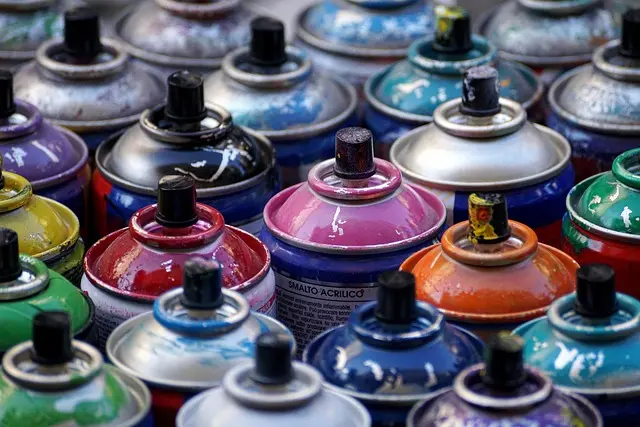 Cómo elegir la pintura adecuada para tus proyectos de bricolaje